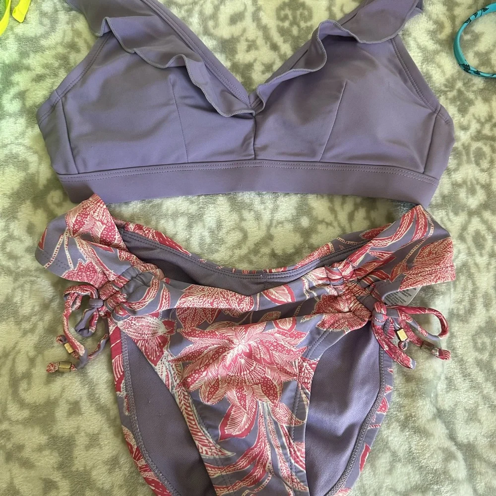 Women’s Bikini Bundle, Set of 3 Bikinis All S!! - Picture 2 of 5